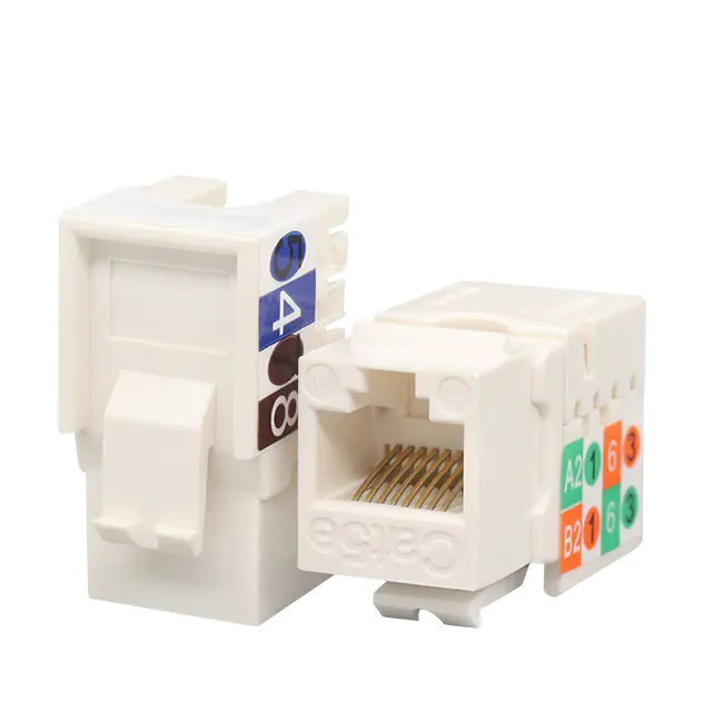 Mitkä ovat Cat5E UTP 90 -asteen 90 asteen suunnittelun edut Keystone Jackin alas?